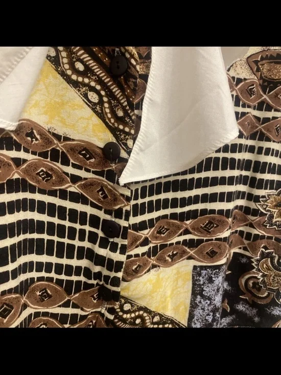 Vintage Cream Ruffle-Collar Blouse with Multi-Pattern Front - Picture 8 of 8